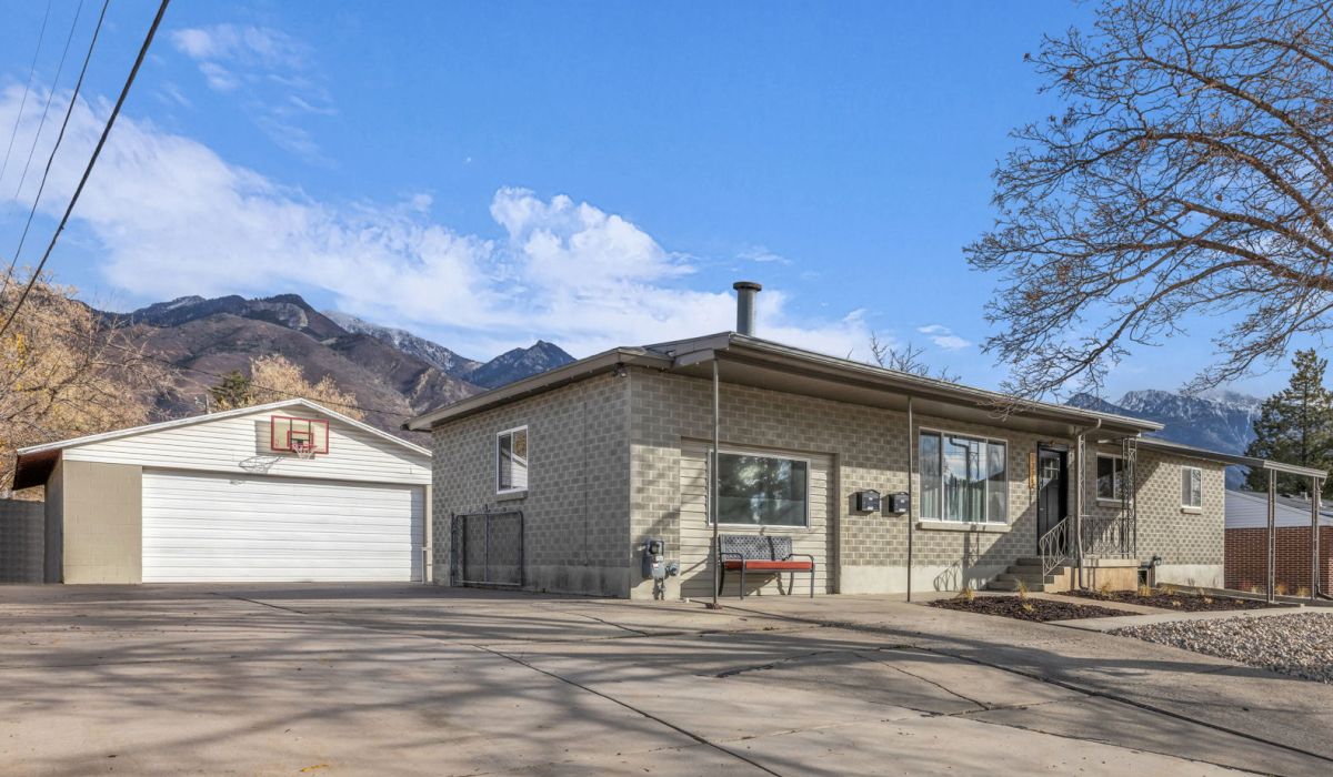 7775 Steffensen Dr-Cottonwood Heights-Front of Home 2