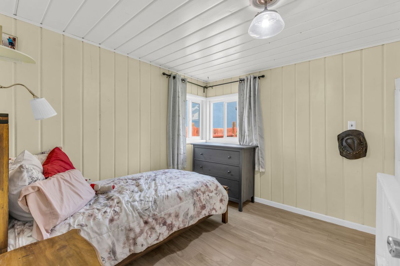 Bedroom of 1131 E Emerson Ave, Salt Lake City, Utah 84105