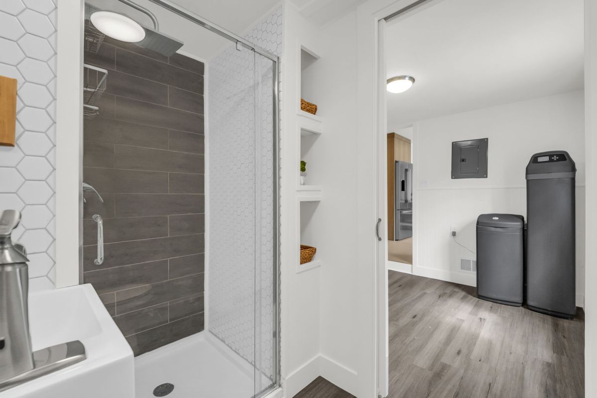 Bathroom 2 - 4075 S 1570 E, Millcreek, UT 84124