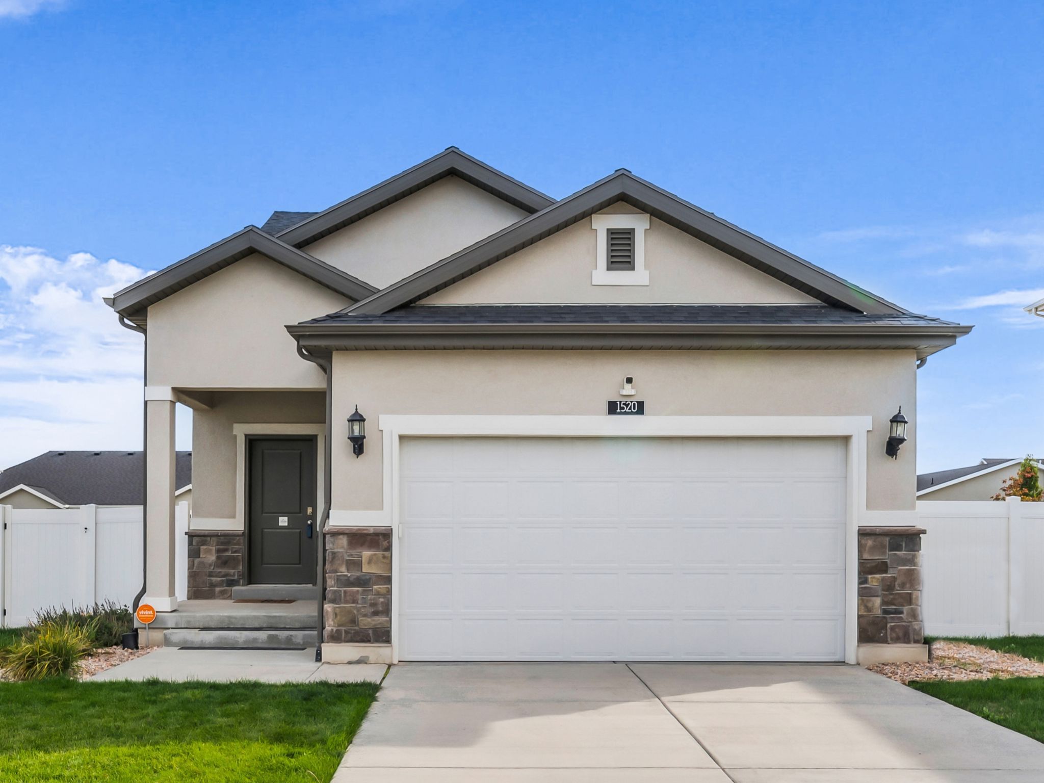 1520 E Erickson Knoll Ln, Eagle Mountain, UT 84005 - Front